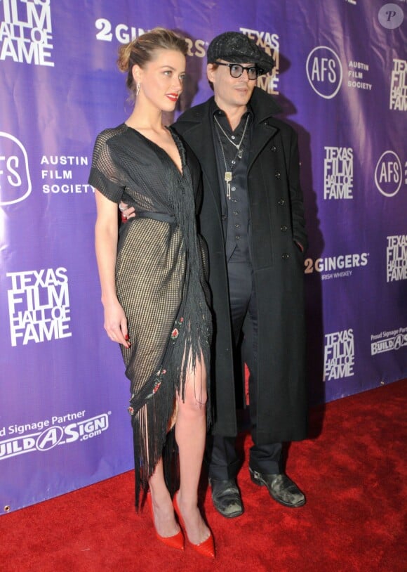 Amber Heard et son fiancé Johnny Depp à la cérémonie des Texas Film Hall of Fame Awards à Austin, le 6 mars 2014.