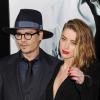 Johnny Depp et sa fiancée Amber Heard à la première du film 3 Days to Kill à Hollywood, le 12 février 2014.
