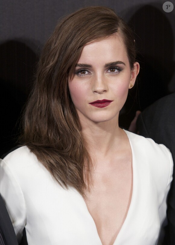 Emma Watson sublime à la première du film Noé à Madrid le 17 mars 2014.