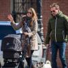 Madeleine de Suède et son mari Chris O'Neill en promenade dominicale avec leur bébé la princesse Leonore et leur chien Zorro, le 9 mars 2014 à New York.