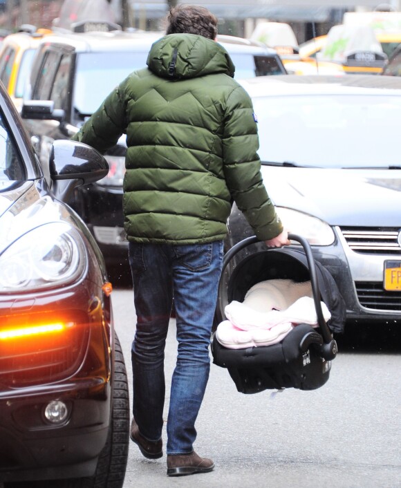 Chris O'Neill à New York le 27 février 2014 pour la première visite de la princesse Leonore, âgée d'une semaine, chez le pédiatre.