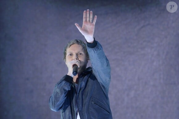 Benoît Poher du groupe Kyo lors de l'enregistrement de l'émission "Vivement Dimanche" à Paris le 19 mars 2014. L'émission sera diffusée le 23 mars sur France 2