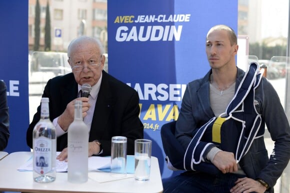 Le nageur Frédérick Bousquet à Marseille : Le nageur français qui s'est engagé sur les listes UMP de Jean-Claude Gaudin (38%) arrive en tête lors de ce premier tour.