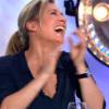 David Pujadas sur le plateau de "C à vous" sur France 5, le 21 mars 2014. L'animateur a dévoilé être incapable de raconter une blague ce qui a finalement fait rire tout le monde, surtout Anne-Sophie Lapix.