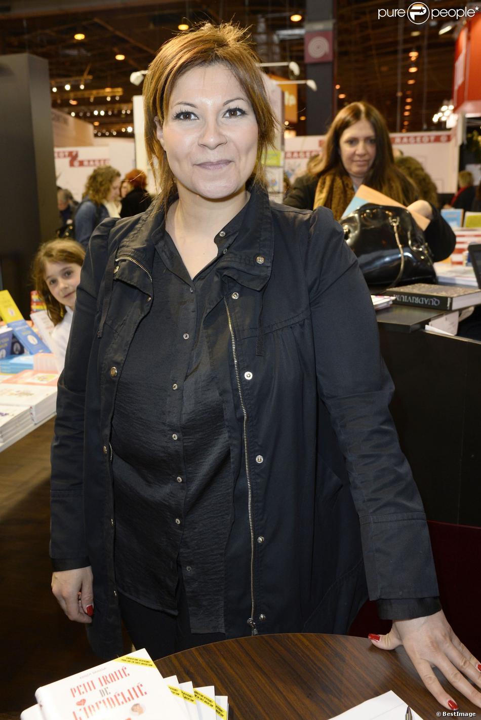 Kenza Braiga, révélée dans le Loft - 34e édition du Salon du livre à Paris, Porte de Versailles, le 23 mars 2014.