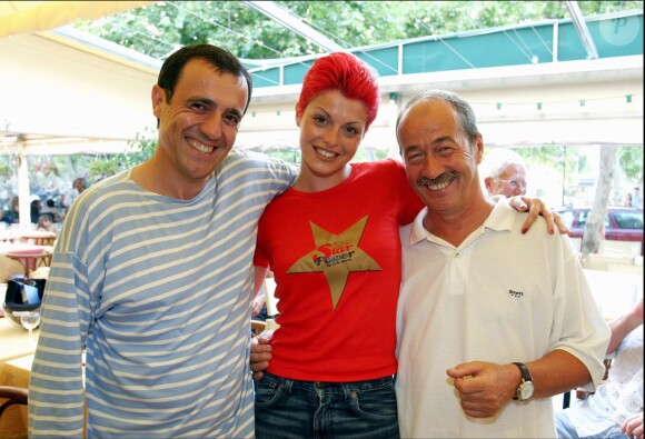 Thierry Beccaro, Jean Sarrus et Erika sur Radio Vitamine à Saint-Tropez, le 16 juillet 2003