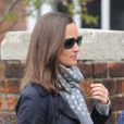  Exclusif - Pippa Middleton en virée shopping à Londres le 27 mars 2014. La soeur de la duchesse Catherine de Cambridge est allée se faire plaisir chez Caroline Herrera, sur Fulham Road, dans Knighstbridge. 