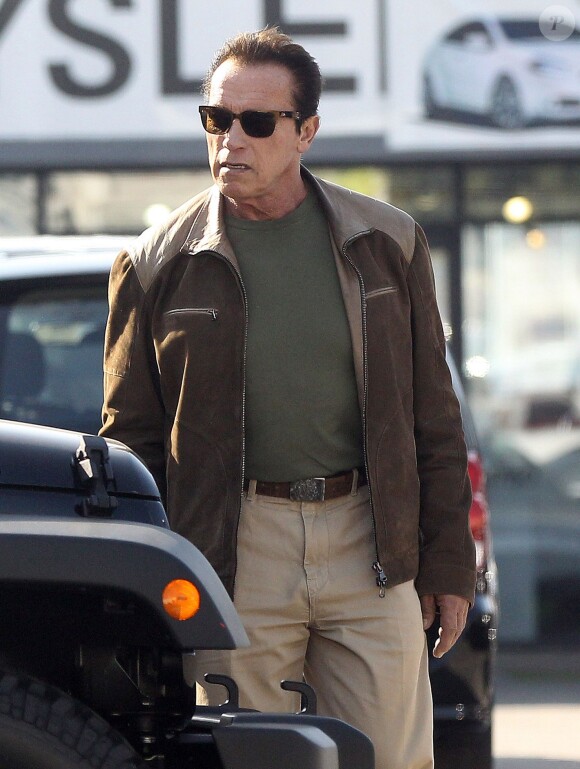 Exclusif - Arnold Schwarzenegger à Santa Monica, le 13 décembre 2013.