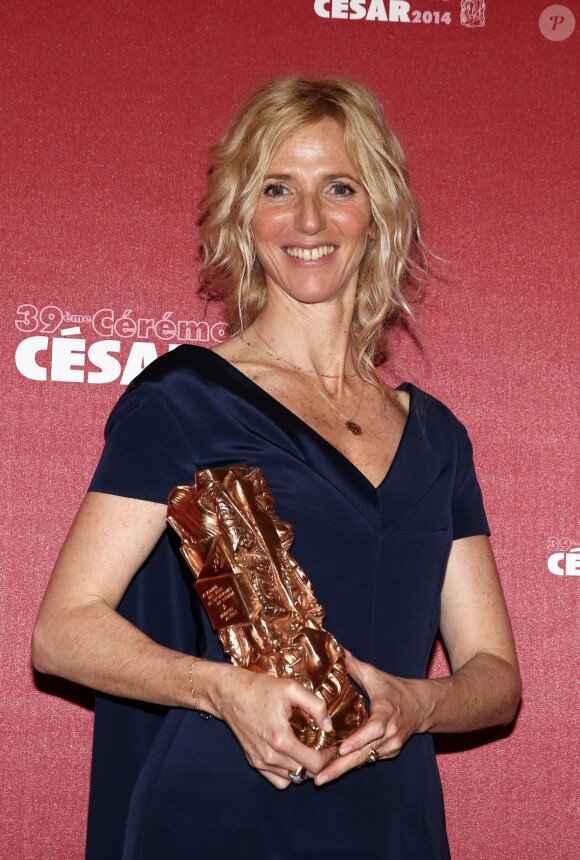 Sandrine Kiberlain, César de la meilleure actrice pour 9 mois ferme lors de la cérémonie des César le 28 février 2014