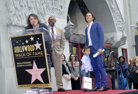 <p>Orlando Bloom et Forest Whitaker sur le Hollywood Walk of Fame à Los Angeles, le 2 avril 2014.</p>