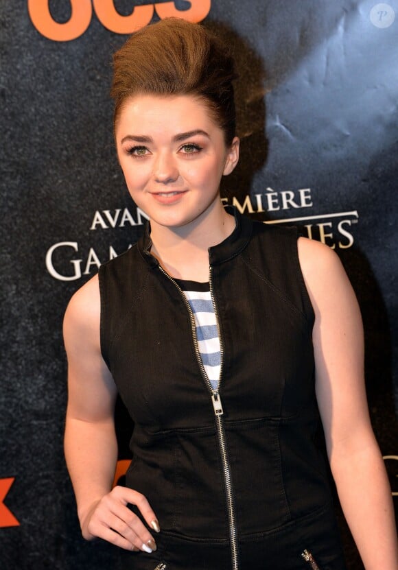 Maisie Williams, qui interprète le rôle d'Arya Stark, à la première parisienne de la saison 4 de "Game of Thrones", au Grand Rex, le 2 avril 2014.