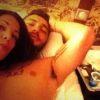 Les Marseillais Romain et Kim sont toujours en couple et ils le preouvent sur Twitter. Mars 2014.