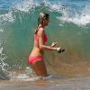 Paige Butcher profite d'un après-midi ensoleillé sur une plage de Maui. Hawaï, le 3 avril 2014.