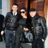 Victoria Beckham entourée de Domenico Dolce et Stefano Gabbana à Milan, le 21 décembre 2008.