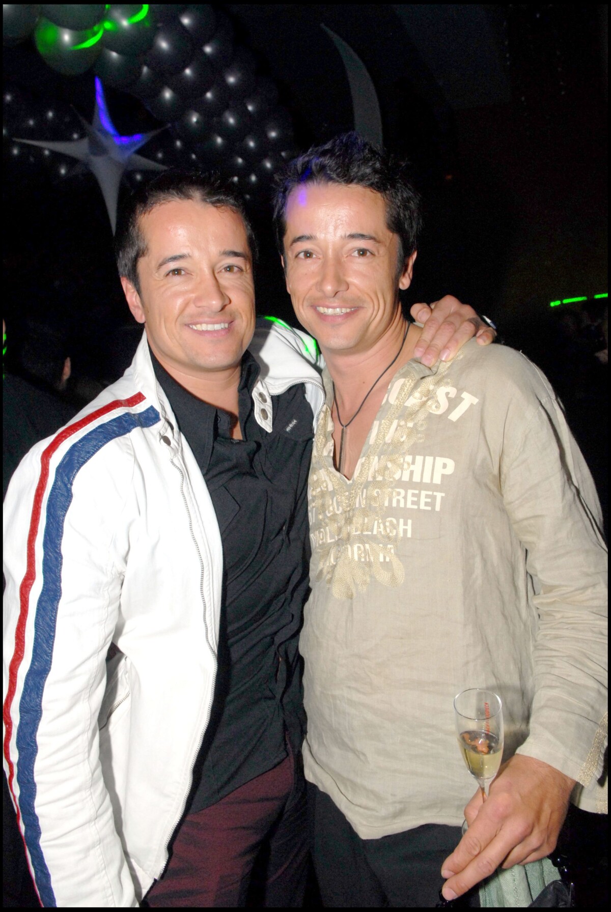 Photo Yves Et Herv No l Lors De L ouverture De La Bo te De Nuit Le Photo Yves Et Herv No l Lors De L ouverture De La Bo te De Nuit Le