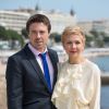 Maggie Gyllenhaal et Andrew Buchan lors du photocall pour The Honourable Woman au MIPTV à Cannes le 7 avril 2014.