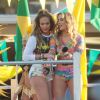 Jennifer Lopez et Claudia Leitte tournent le clip de We Are One à Miami. Le 11 février 2014.