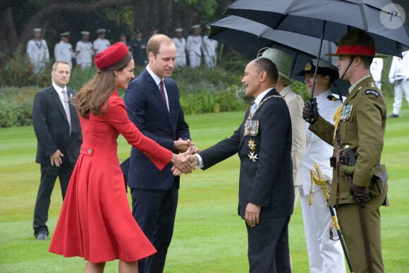 Le duc et la duchesse de Cambridge prenaient part le 7 avril 2014, à la Maison du gouvernement à Wellington, aux cérémonies d'accueil maories pour leur venue en Nouvelle-Zélande.