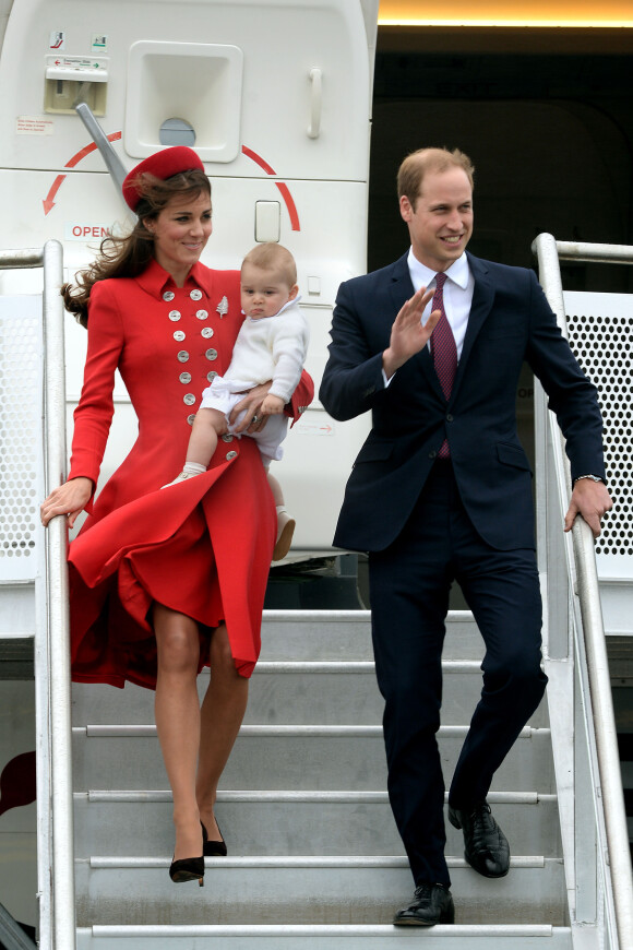 Le duc, la duchesse et le prince de Cambridge à leur arrivée en Nouvelle-Zélande, le 7 avril 2014, à Wellington.