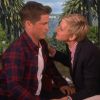 Rob Lowe sur le plateau du Ellen DeGeneres Show, le 9 avril 2014.