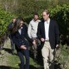 Kate Middleton et le prince William, duc et duchesse de Cambridge, ont visité les vignobles et l'exploitation d'Amisfield Winery, le 13 avril 2014 à Queenstown en Nouvelle-Zélande, où il se sont laissé tenter par quelques dégustations.