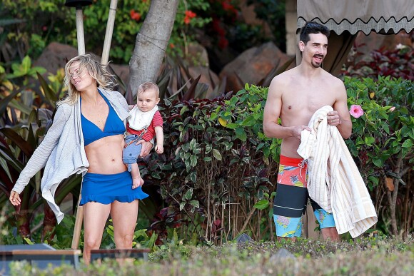 Kevin Richardson a profité du soleil avec son épouse Kristin et ses fils Mason et Maxwell à Oahu, le 16 avril 2014.