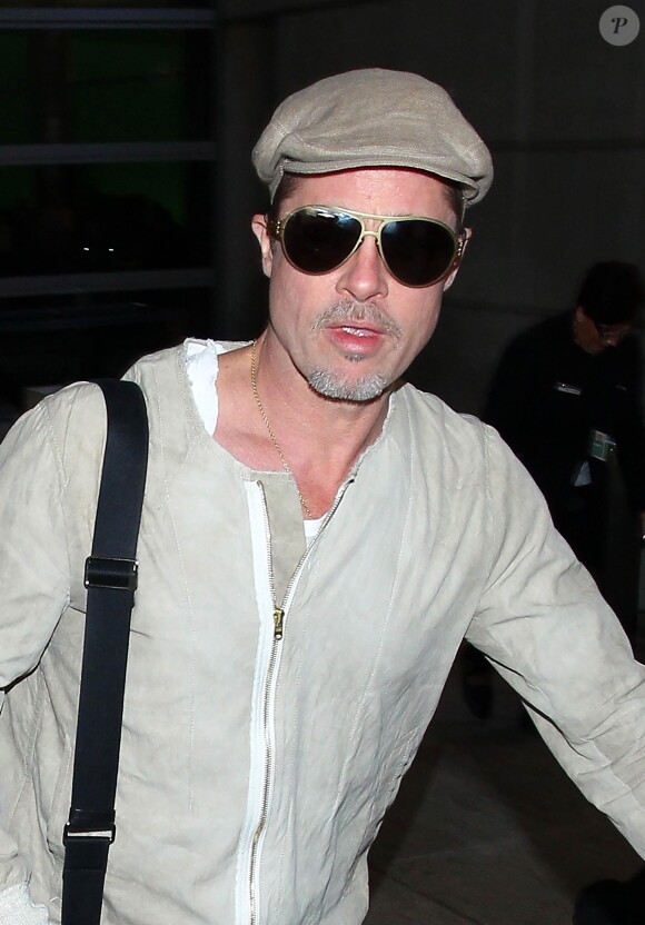 Brad Pitt à l'aéroport de Los Angeles, le 2 avril 2014.