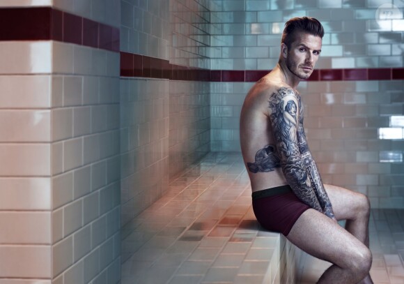 David Beckham pose en boxer pour la collection Holiday 2013 de David Beckham Bodywear.