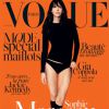 Sophie Marceau en Une du magazine Vogue, photoshopée.