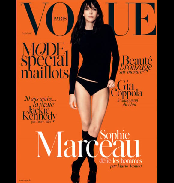 Sophie Marceau en Une du magazine Vogue, photoshopée.