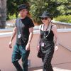 Exclusif - Ashlee Simpson se rend au "Universal Studio Theme Park" avec son fiancé Evan Ross et son fils Bronx à Universal City, le 21 avril 2014.