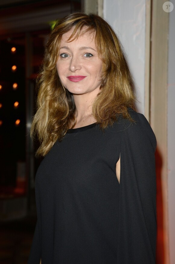 Julie Ferrier lors du dîner de gala du 93e Grand Prix d'Amérique au Pavillon d'Armenonville le 25 janvier 2014