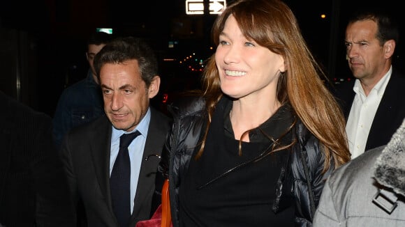 Carla Bruni : Acclamée à New York, devant Nicolas Sarkozy et son fils Louis