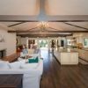 Intérieur de la maison de Joel Madden et Nicole Richie à Glendale, en Californie, mise en vente pour 1 875 000 dollars.
