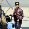Gwen Stefani, surprise à l'aéroport de Van Nuys grimpe à bord d'un jet privé avec sa famille. Le 26 avril 2014.