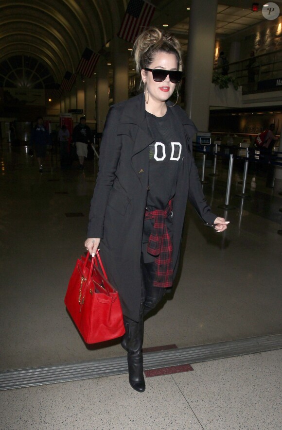 Khloée Kardashian arrive à l'aéroport LAX à Los Angeles, le 21 avril, 2014. 