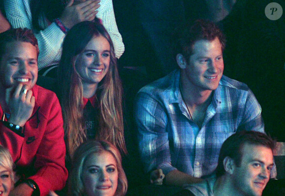 Cressida Bonas avec le prince Harry à Wembley le 7 mars 2014 pour le We Day organisé par l'association Free the Children. Ils se sont séparés en avril 2014 après un peu moins de deux ans de relation.