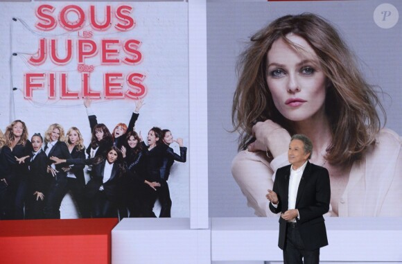 Michel Drucker - Enregistrement de l'émission "Vivement Dimanche" à Paris le 30 avril 2014. Diffusion le 4 mai.