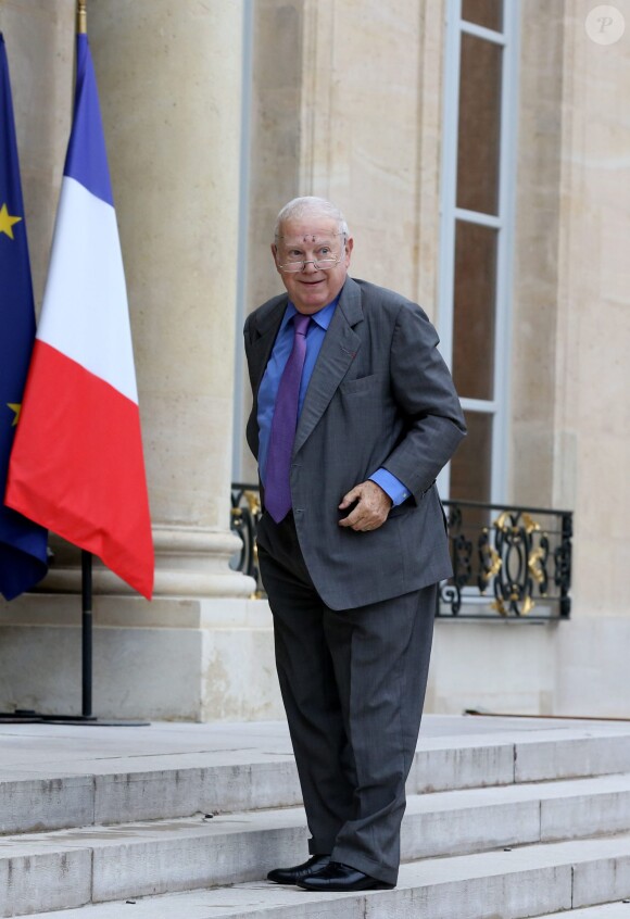Michel Charasse - Remise des insignes de la Légion d'Honneur par le Président de la République, Francois Hollande, au Palais de l'Elysée à Paris le 17 septembre 2013.