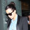 Kim Kardashian arrive à l'aéroport de LAX à Los Angeles après une visite éclair à Paris, le 1er mai 2014.