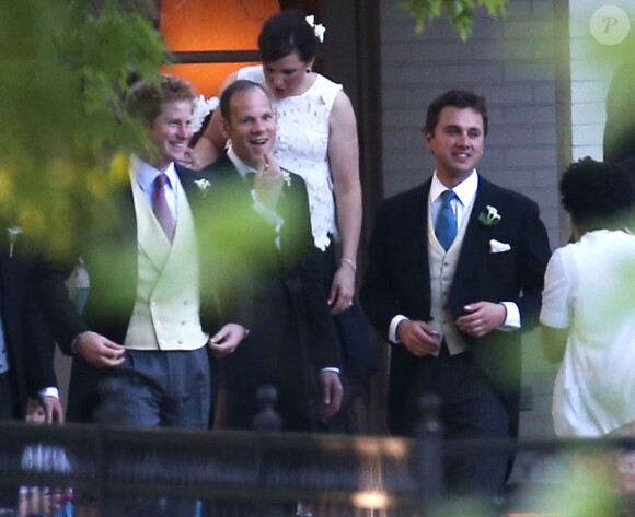 Le prince Harry avec des amis au mariage de Guy Pelly et d'Elizabeth Wilson, le 3 mai 2014 au Hunt and Polo Club de Memphis