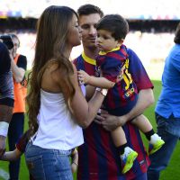 Lionel Messi : Réuni avec Antonella, radieuse, et Thiago pour une fête au stade