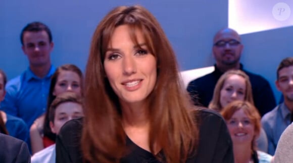 Doria Tillier sur le plateau du Grand Journal de Canal + le 8 mai 2014.