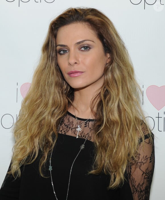 Clara Morgane - Inauguration de la boutique "I Love Optic". A Paris le 14 janvier 2014.