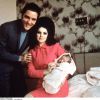 Elvis Presley, Priscilla et leur fille Lisa Marie bébé en 1968.