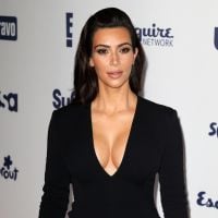 Kim Kardashian : Décolletée avec Liz Hurley... avant un mariage en Italie ?