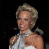 Pamela Anderson lors de la soirée de lancement de sa nouvelle fondation (lancée conjointement avec celle de Vivienne Westwood, Cool Earth) sur un yacht au large de Cannes, le 16 mai 2014.