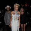Pamela Anderson lors de la soirée de lancement de sa nouvelle fondation (lancée conjointement avec celle de Vivienne Westwood, Cool Earth) sur un yacht au large de Cannes, le 16 mai 2014.