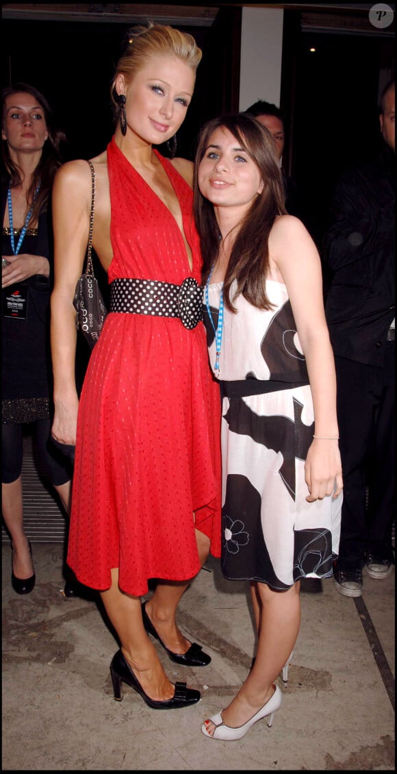 Paris Hilton et Assisi Jackson à Londres, le 23 juin 2006. 