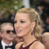 Blake Lively a adopté la tresse Lara Croft et l'a revisitée sur le tapis rouge ! La star est apparue plus belle que jamais lors de la montée des marches du film "Grace de Monaco" pour l'ouverture du 67e Festival International du Film de Cannes.
